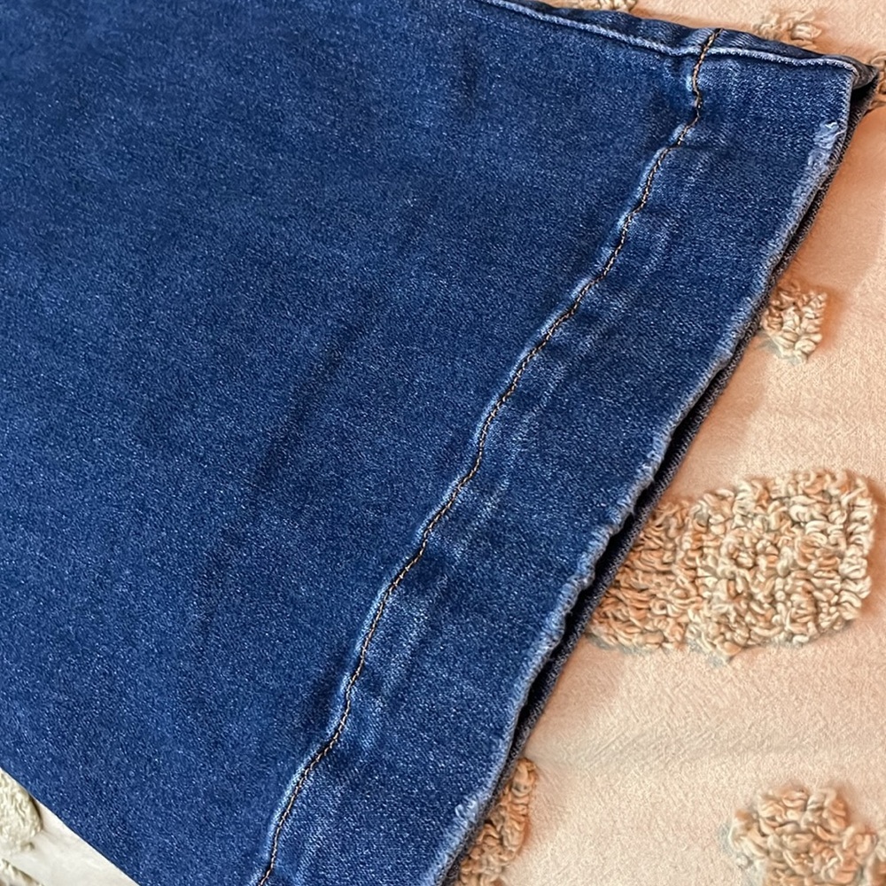 Good American flare jeans - Picture 8 of 9